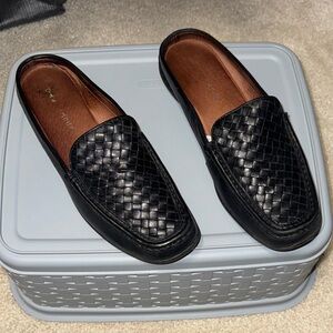 Stylish Black Woven Loafers